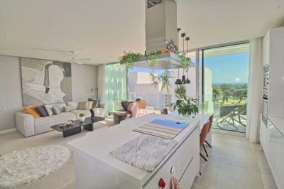 1447-472240-78d1f4f8b6655591b02d22fabb36a692d