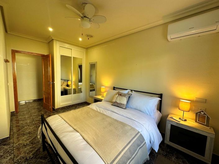 Image No.10-6 Bed Villa for sale