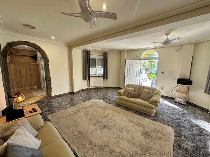 Image No.17-6 Bed Villa for sale