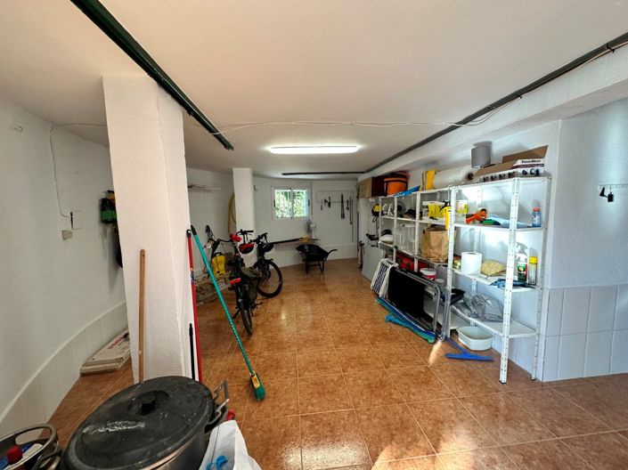 Image No.26-6 Bed Villa for sale