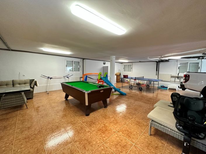 Image No.28-6 Bed Villa for sale