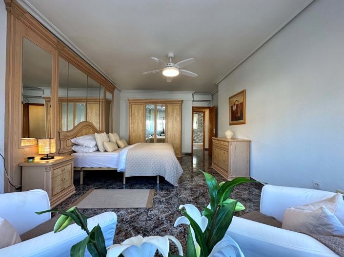 Image No.3-6 Bed Villa for sale