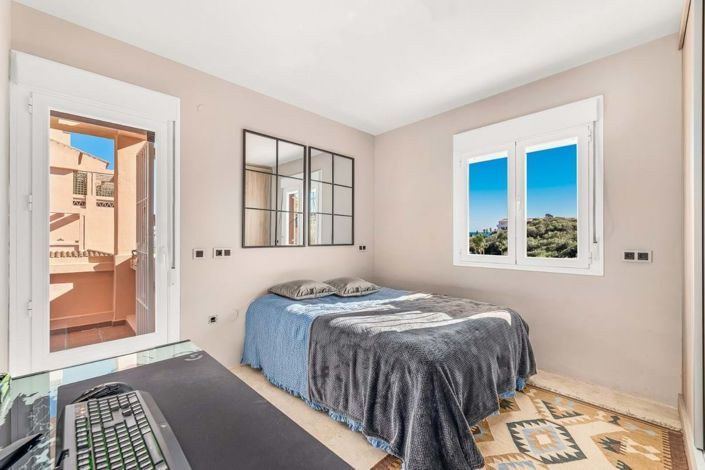 Image No.9-2 Bed Apartment for sale