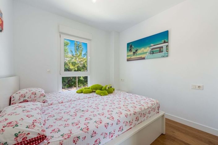 Image No.10-3 Bed Townhouse for sale