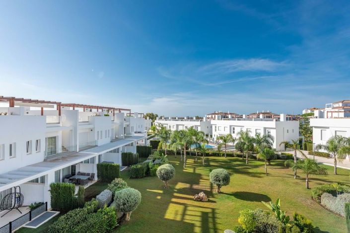 Image No.19-3 Bed Townhouse for sale