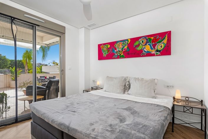 Image No.15-3 Bed Apartment for sale