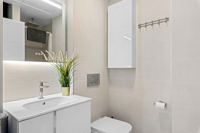 Image No.17-3 Bed Apartment for sale