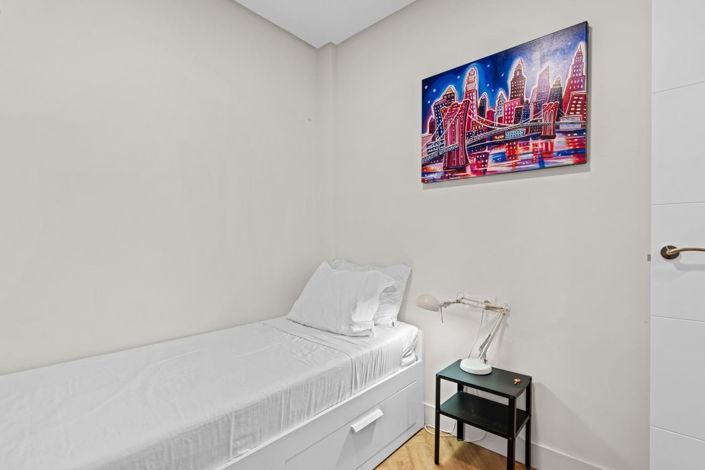 Image No.20-3 Bed Apartment for sale