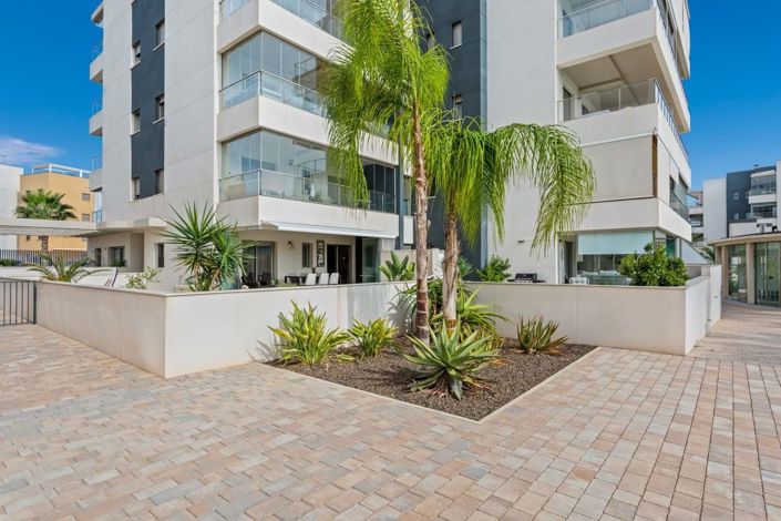 Image No.40-3 Bed Apartment for sale