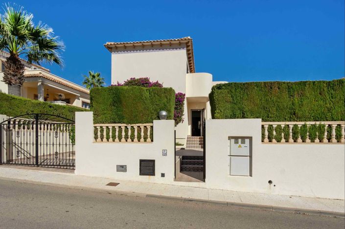 Image No.27-3 Bed Villa for sale