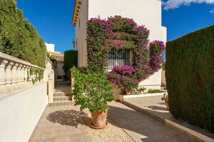 Image No.28-3 Bed Villa for sale