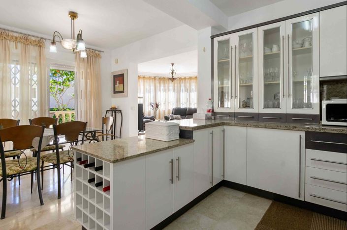 Image No.7-3 Bed Villa for sale