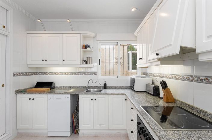 Image No.19-3 Bed Villa for sale