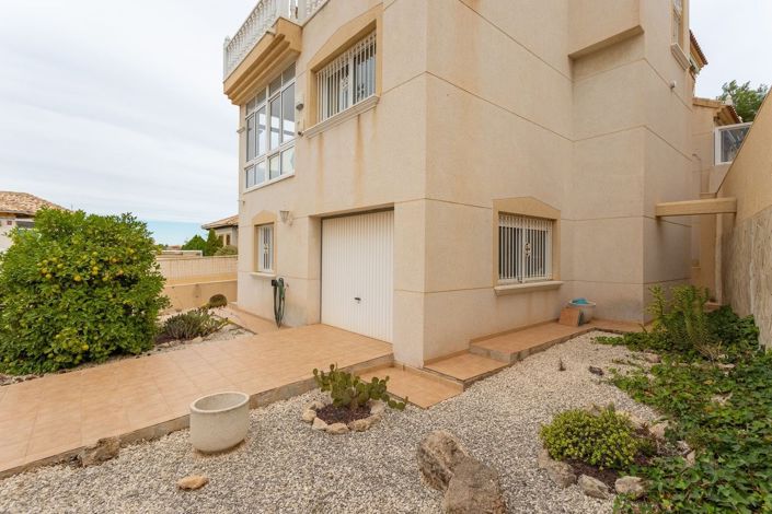 Image No.3-3 Bed Villa for sale