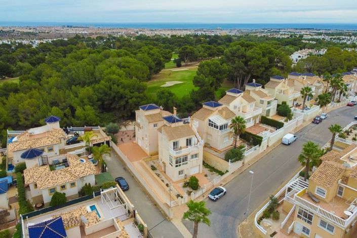 Image No.37-3 Bed Villa for sale