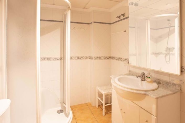 Image No.17-5 Bed Villa for sale