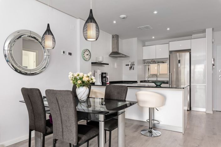 Image No.8-2 Bed Apartment for sale