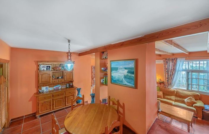 Image No.15-8 Bed Villa for sale