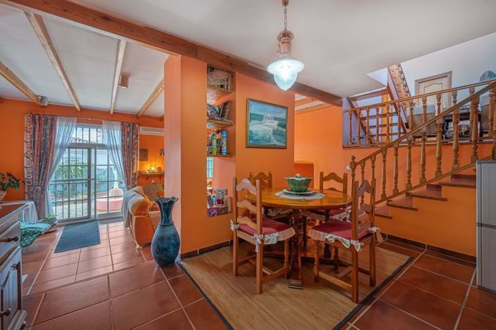 Image No.7-8 Bed Villa for sale