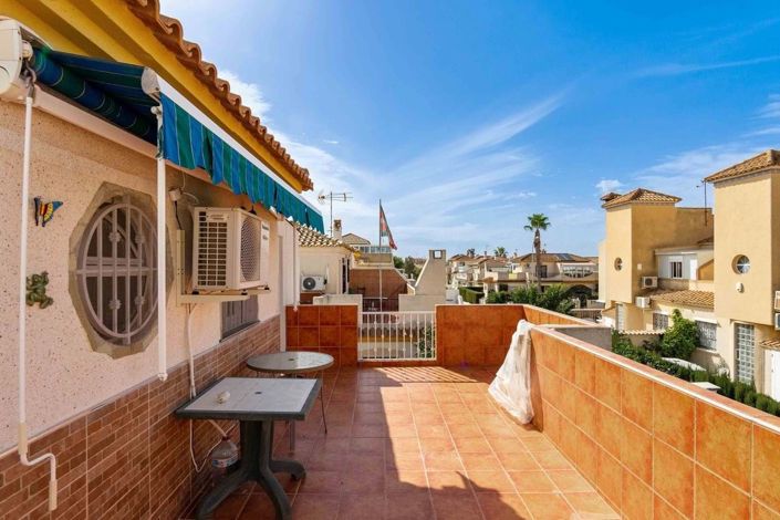 Image No.18-3 Bed Villa for sale