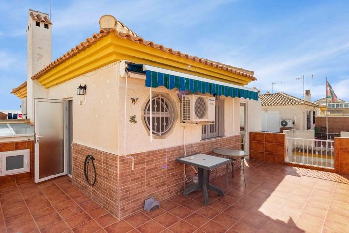 Image No.20-3 Bed Villa for sale