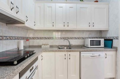 1447-475710-78d1f4f8b6655591b02d22fabb36a692d