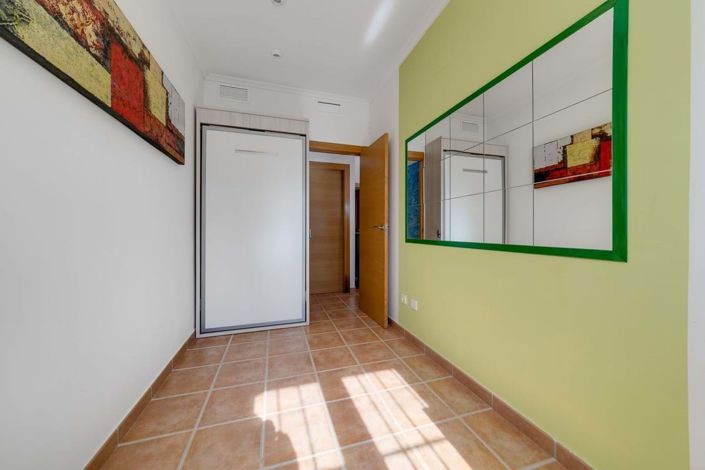 Image No.10-3 Bed Apartment for sale