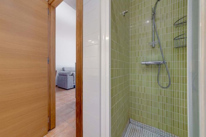 Image No.11-3 Bed Apartment for sale