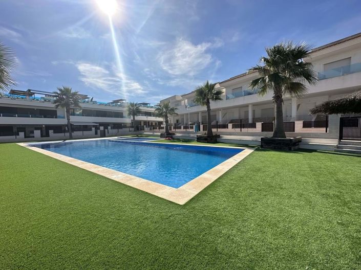 Image No.24-3 Bed Townhouse for sale