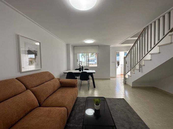 Image No.4-3 Bed Townhouse for sale