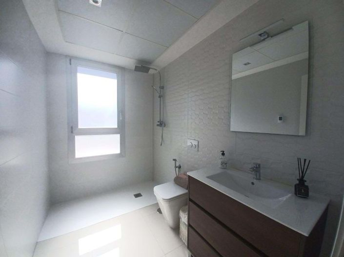 Image No.17-3 Bed Villa for sale