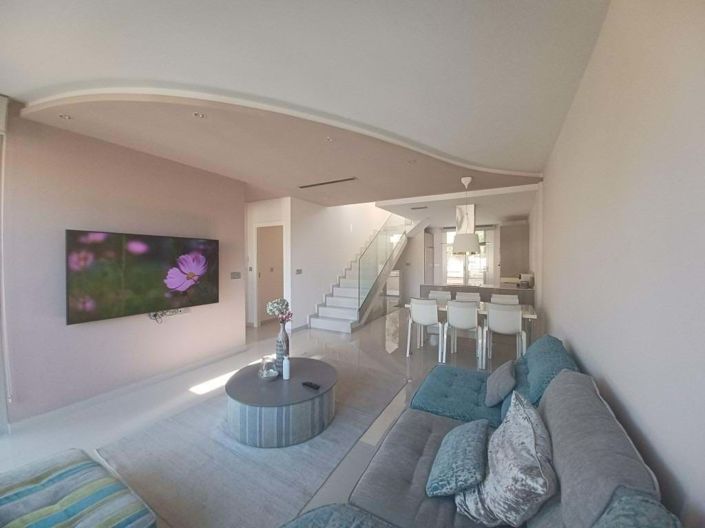 Image No.8-3 Bed Villa for sale