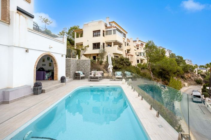 Image No.10-3 Bed Villa for sale