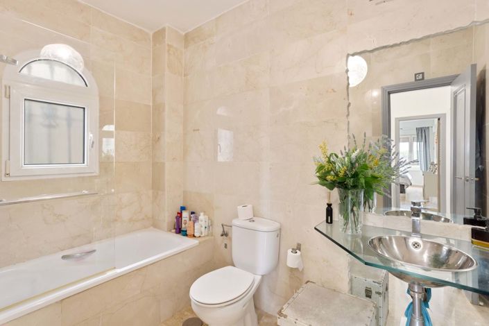 Image No.23-3 Bed Villa for sale