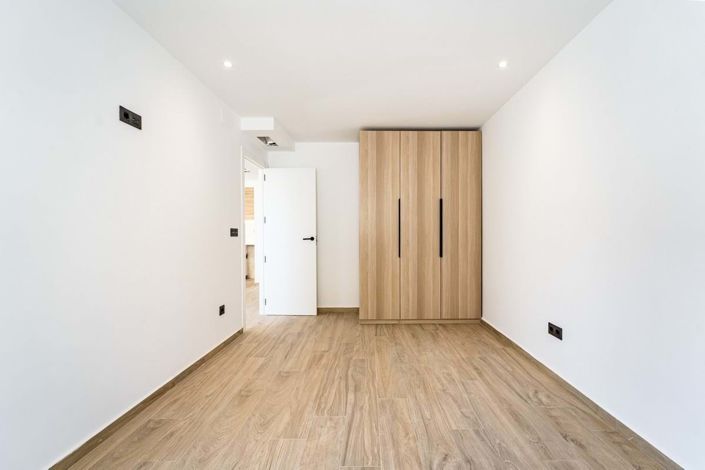 Image No.17-4 Bed Villa for sale