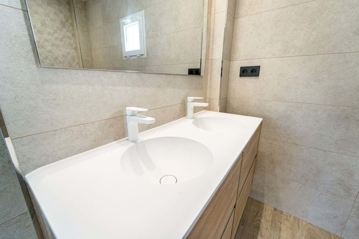 Image No.29-4 Bed Villa for sale