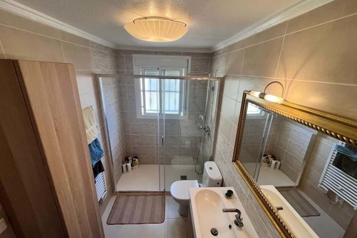 Image No.11-3 Bed Townhouse for sale