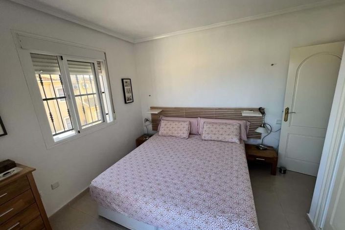 Image No.15-3 Bed Townhouse for sale