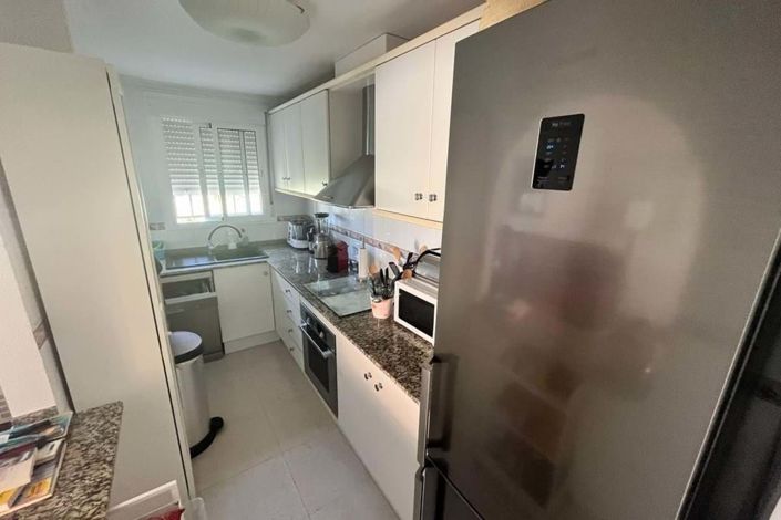 Image No.19-3 Bed Townhouse for sale