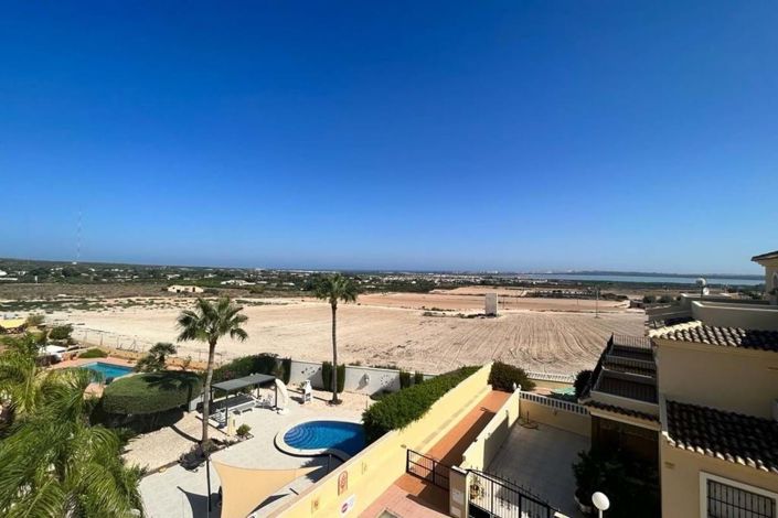 Image No.2-3 Bed Townhouse for sale