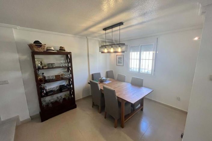 Image No.23-3 Bed Townhouse for sale