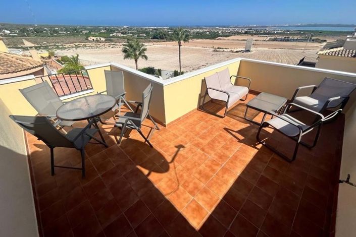 Image No.8-3 Bed Townhouse for sale