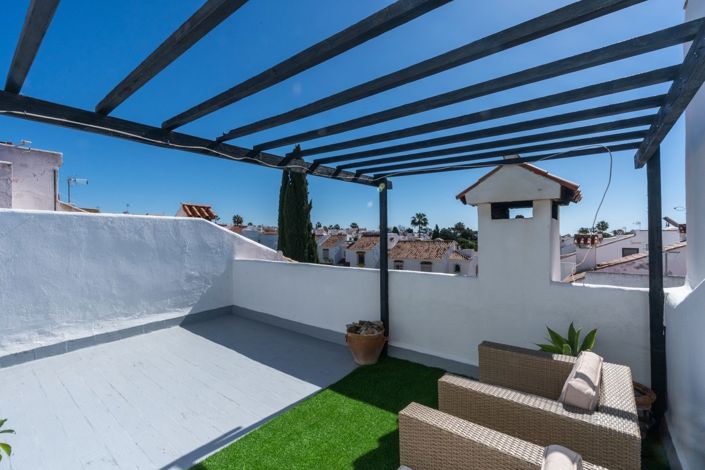 Image No.22-3 Bed Townhouse for sale