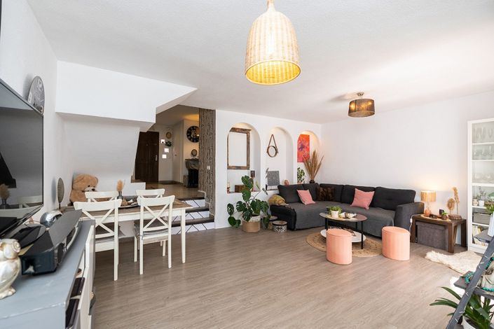 Image No.8-3 Bed Townhouse for sale