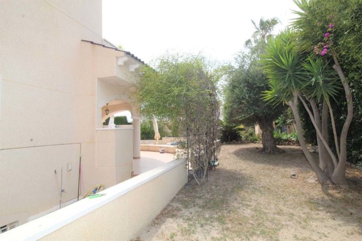 Image No.10-3 Bed Villa for sale