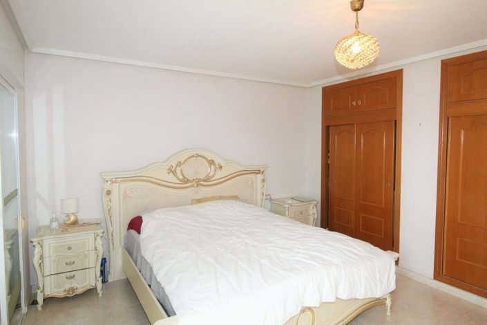 Image No.22-3 Bed Villa for sale