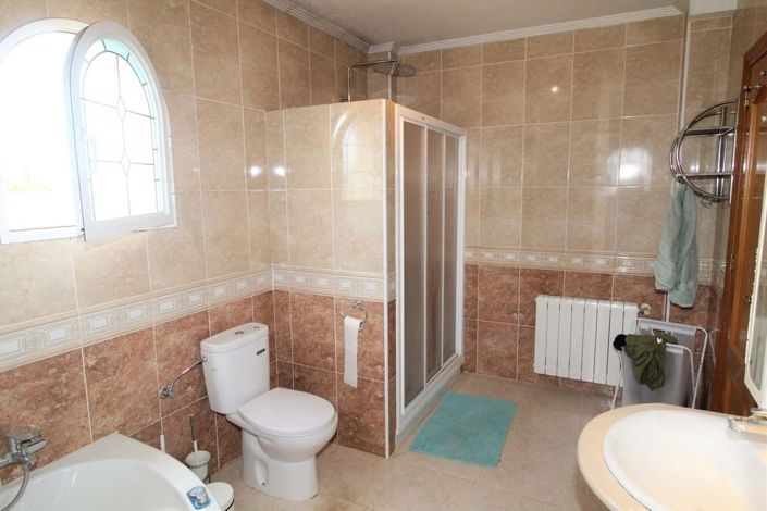 Image No.29-3 Bed Villa for sale