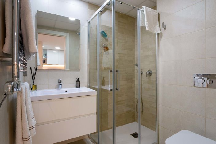 Image No.13-2 Bed Apartment for sale