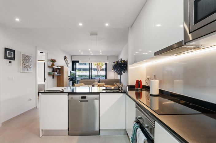 Image No.6-2 Bed Apartment for sale