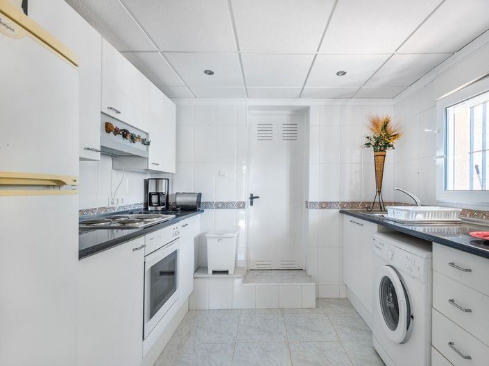 Image No.27-5 Bed Villa for sale